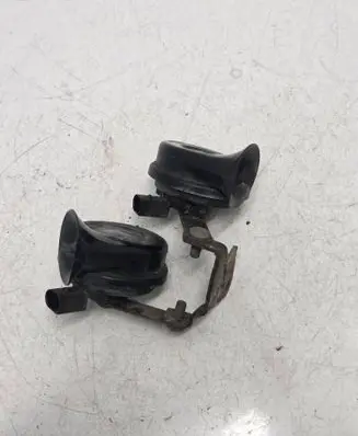 Skoda Fabia Mk2 (5J) Horn signal 28657625 A28657625