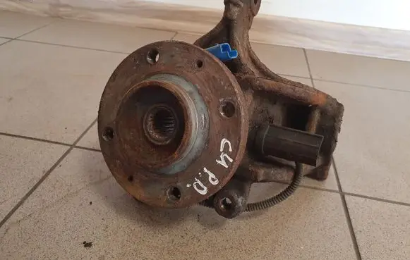 Citroen C4 Cactus Front wheel hub