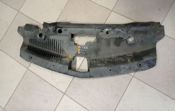 Buick Encore I Radiator trim 95161595 SAEJ639 94531738