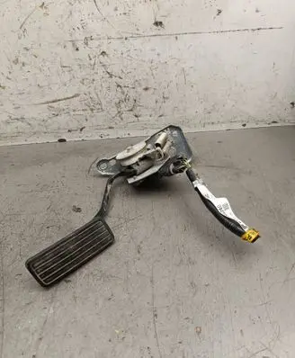Subaru Legacy Accelerator throttle pedal 1988000180 36010AG060 81404AG260