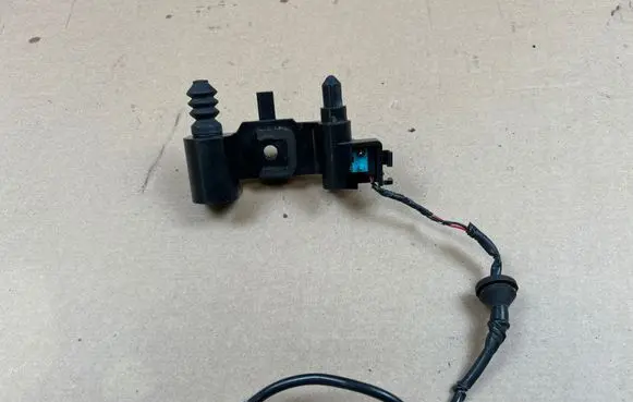 Mitsubishi Outlander Fuel tank cap lock motor 
