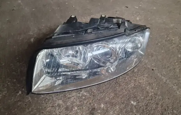 Audi A4 S4 B6 8E 8H Headlight/headlamp 8E0941029C