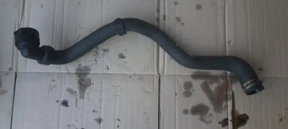 Ford Mondeo MK IV Engine coolant pipe/hose