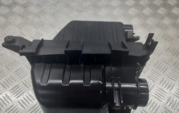 Suzuki Ignis Air filter box