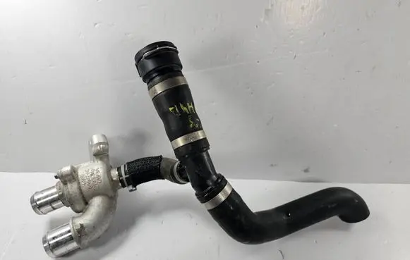 Ford Kuga III Thermostat/thermostat housing LX6E8A587AC