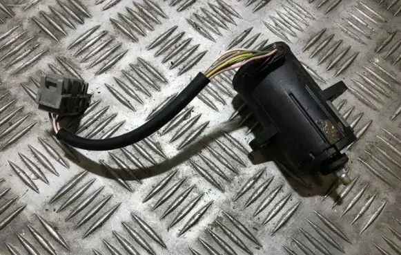 BMW 5 E39 Accelerator throttle pedal 0205001040