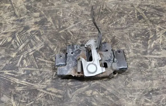 Mazda CX-9 Engine bonnet/hood lock/catch