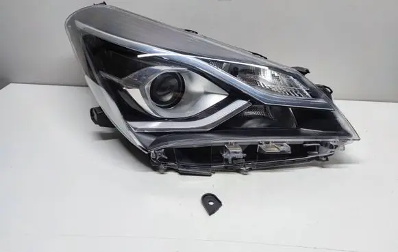 Toyota Yaris Headlight/headlamp