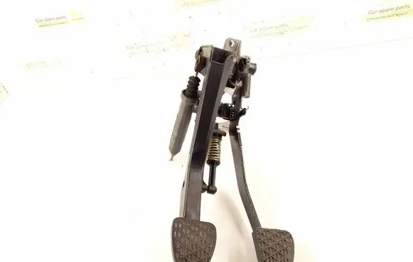 Mercedes-Benz CLK A208 C208 Brake pedal 2022900112 2102900519
