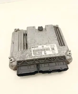 Toyota Yaris Engine control unit/module 896610D450 0281012517 1039S15560