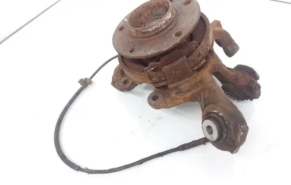 BMW 1 E81 E87 Rear wheel hub spindle/knuckle 