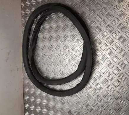Tesla Model S Parcel shelf 649