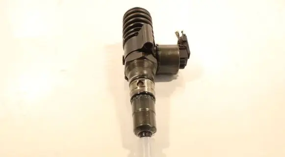 Audi A3 S3 8P Fuel injector 03G130073G