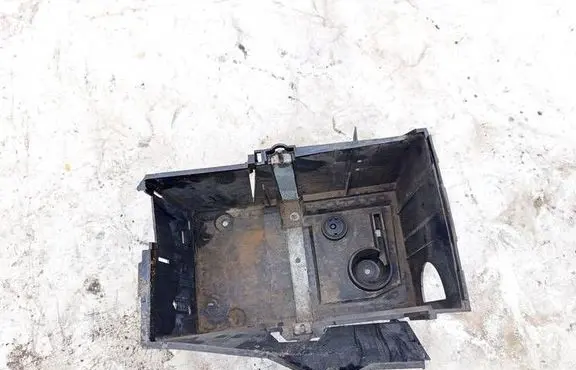 Volvo V50 Battery box tray 30667941