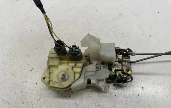 Honda Jazz Front door lock