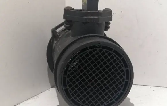 Audi A4 S4 B5 8D Mass air flow meter 059906461B 4B0133835M 0281002403