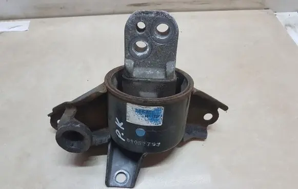 KIA Ceed Engine mount bracket