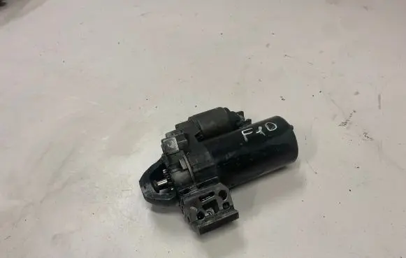 BMW 5 F10 F11 Starter motor 8570383 20120617 0001148010