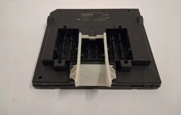 Volkswagen Golf VII Central body control module 5Q0937084AC