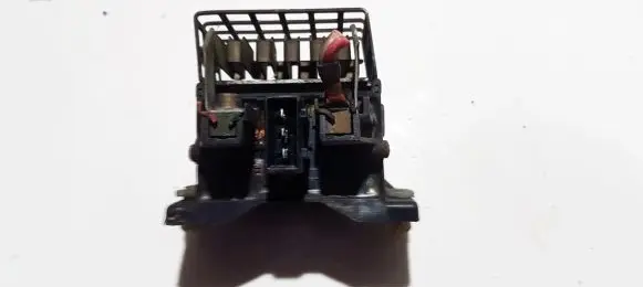 Volkswagen PASSAT B3 Coolant fan relay 