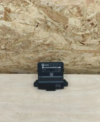 Volkswagen PASSAT B6 Gateway control module 3C0907530L 3C0907951