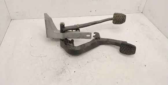 BMW 3 E36 Pedal assembly 1161962