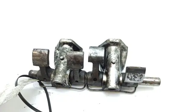 Mercedes-Benz COMPAKT W115 Valve rocker arm R6160550010 A6160550010