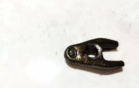 Renault Laguna II Fuel Injector clamp holder