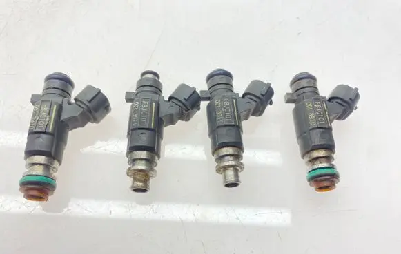 Fuel injectors set