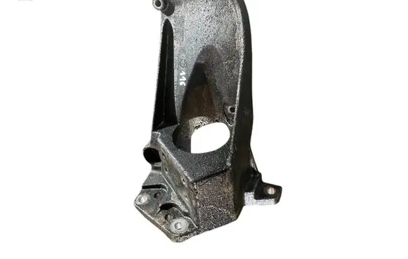 Volvo V60 Gearbox mounting bracket 31370633