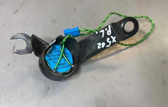 BMW X5 E53 Engine coolant pipe/hose 8379370 65138379370