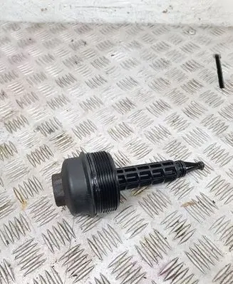 BMW 3 E90 E91 Oil filter cover 6740217339