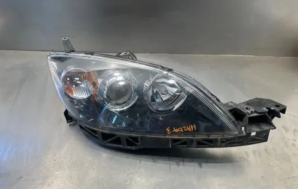 Mazda 3 I Headlight/headlamp