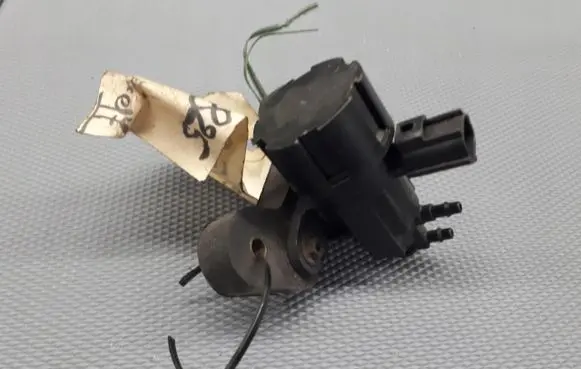 Rover 820 - 825 - 827 Valve vacuum WAW100010