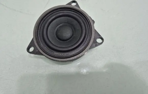 Volvo S60 Front door speaker 31489045