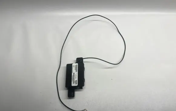Dodge Durango III Aerial GPS antenna P68185768AD
