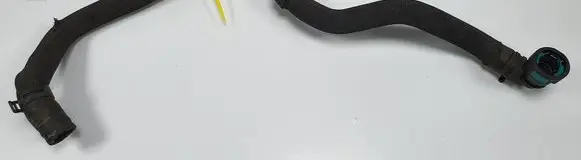 Engine coolant pipe/hose