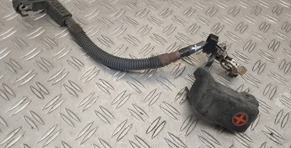 Toyota Avensis T270 Positive cable (battery) 
