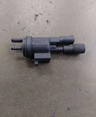 Mercedes-Benz C W204 Valve vacuum 0025401497 48B43625B00