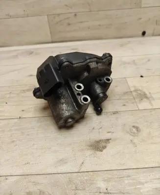 Volkswagen PASSAT B6 Intake manifold valve actuator/motor 03L129086 1042390S01 A2C53248883