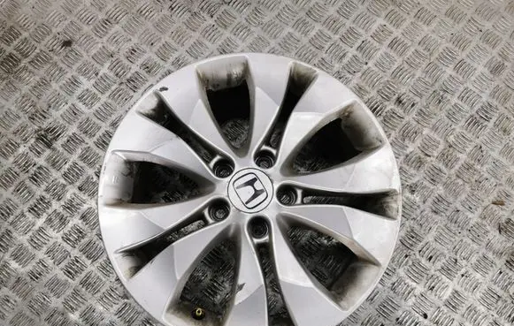 Honda CR-V R17 alloy rim 