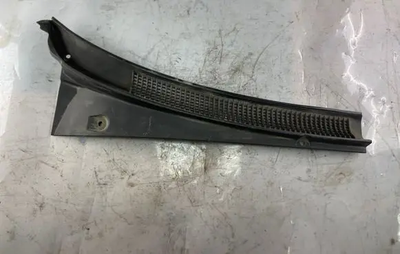 Hyundai Accent Wiper trim 8616025500