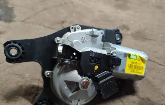BMW X5 E70 Rear window wiper motor 6942165