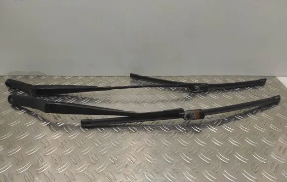Volkswagen PASSAT B6 Front wiper blade arm 3C1955409C 3C1955410