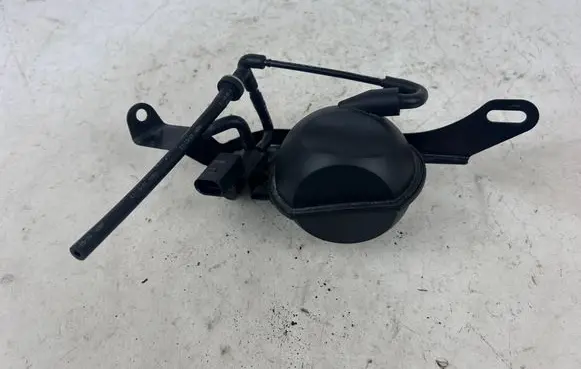 Audi Q7 4M Vacuum air tank 7M0129808 97VW9J442AA