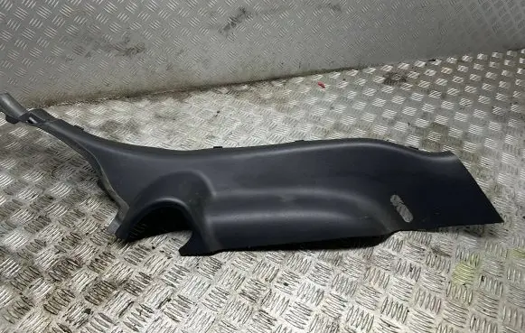 Mazda 3 III (C) pillar trim BJT668760
