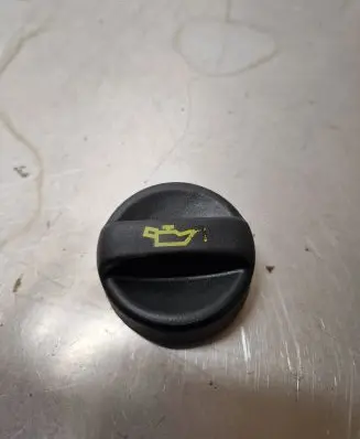 Opel Corsa F Oil filler cap 9800928880