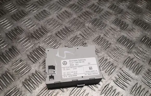 Mercedes-Benz CLS C219 Gateway control module 2115408445 A2115408445