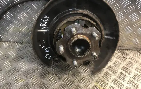 Nissan Juke I F15 Rear wheel hub