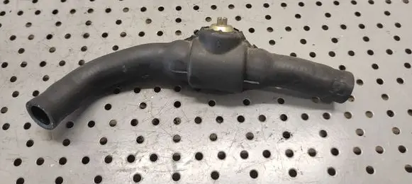 BMW 5 E39 Engine coolant pipe/hose 15510 6421 8385059
